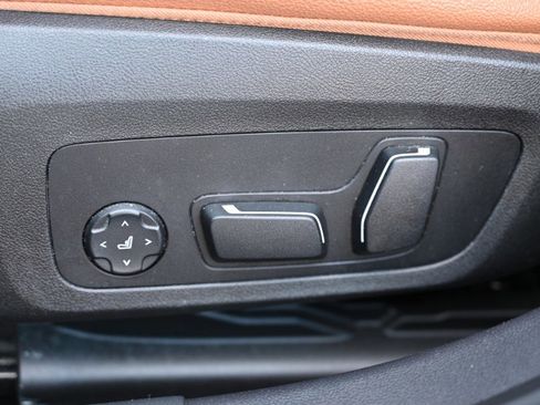 Used 2024 BMW 330i xDrive Sedan w/ Premium Package image 18