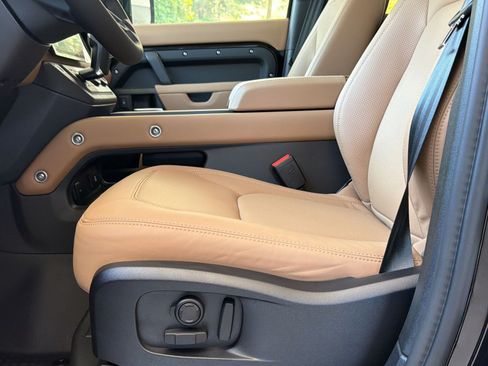 New 2026 Land Rover Defender 110 S AWD/4WD image 5