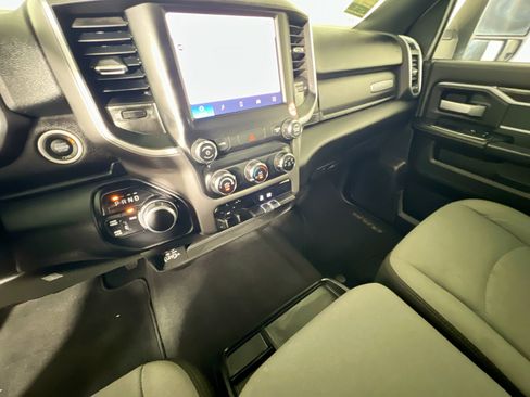 Used 2024 RAM 2500 Big Horn AWD/4WD image 25