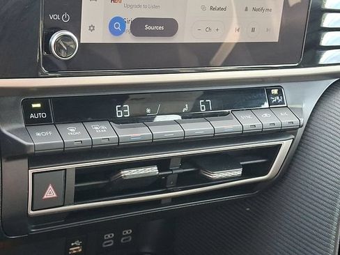 Certified 2025 Toyota Camry SE FWD image 15