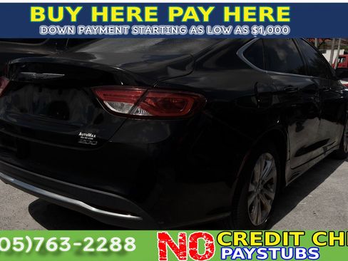 Used 2015 Chrysler 200 Limited w/ Convenience Group FWD image 2