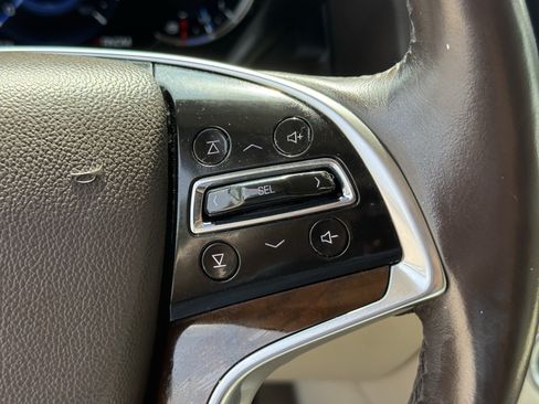 Used 2016 Cadillac Escalade Luxury RWD image 17