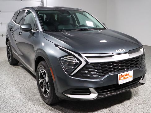 Used 2024 Kia Sportage LX AWD/4WD image 5