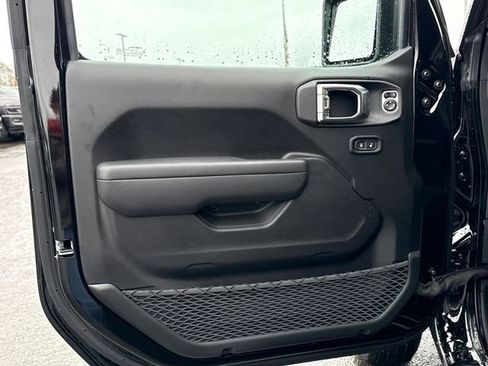 New 2026 Jeep Gladiator Sport image 17