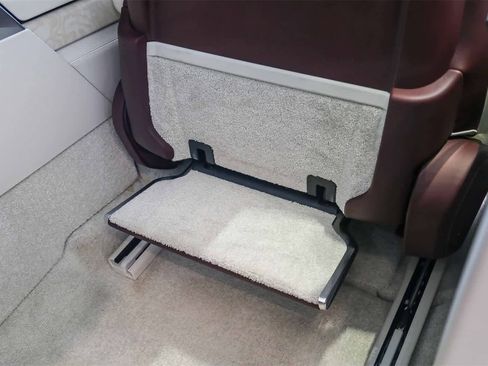 New 2024 Land Rover Range Rover SV image 22