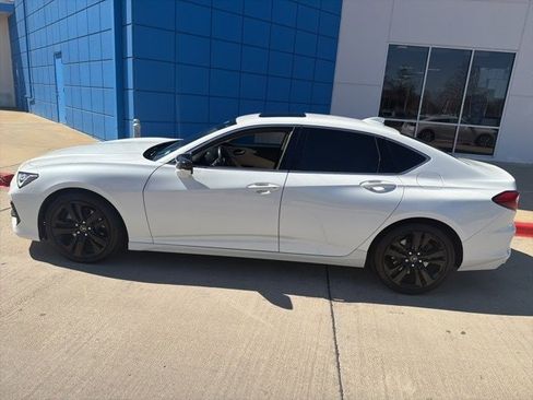 Used 2024 Acura TLX w/ Technology Package image 8