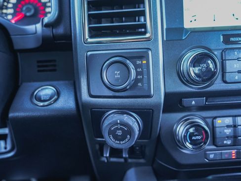 Used 2017 Ford F150 Raptor w/ Equipment Group 802A Luxury image 18