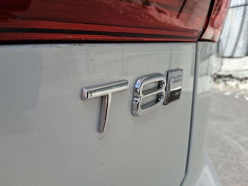 New 2026 Volvo XC60 T8 Plus w/ Protection Package Premier AWD/4WD image 9