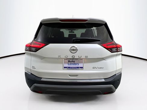 Used 2021 Nissan Rogue SV image 6