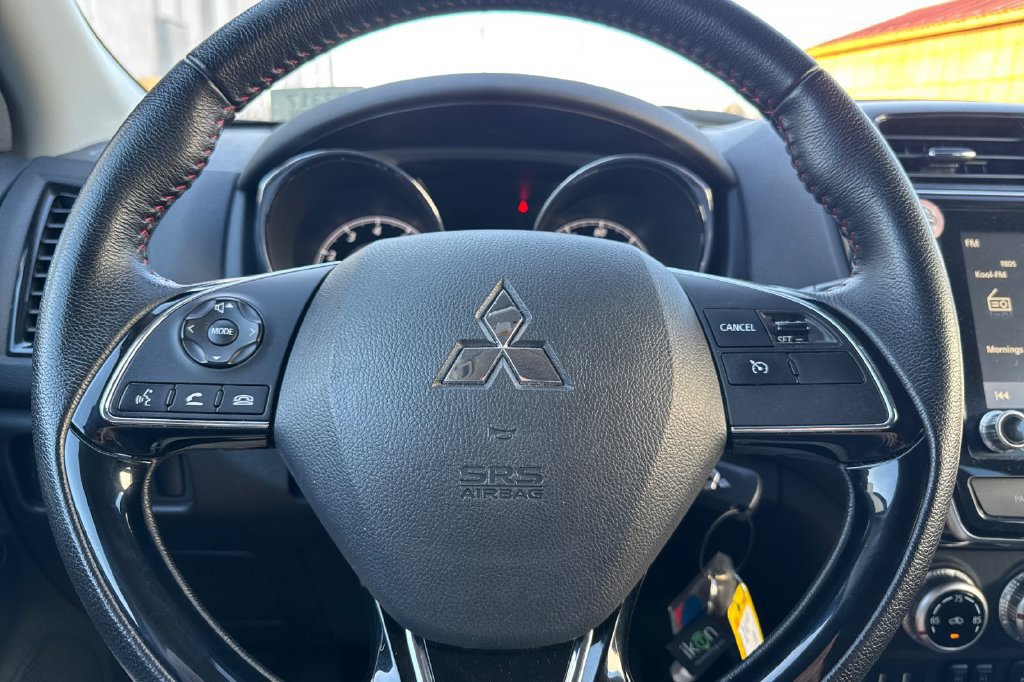Used 2025 Mitsubishi Outlander Sport ES AWD/4WD image 28
