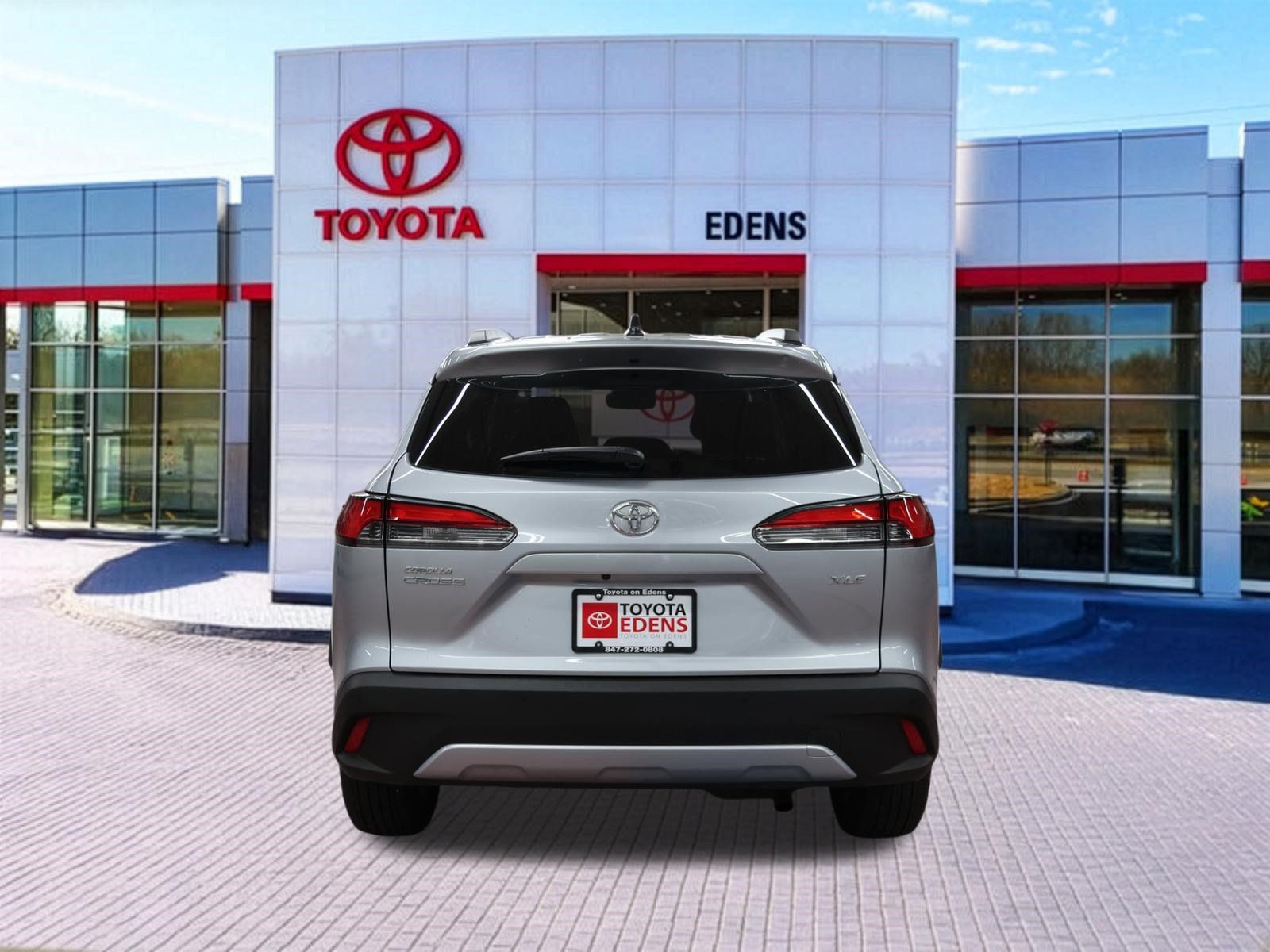Certified 2026 Toyota Corolla Cross XLE FWD image 4