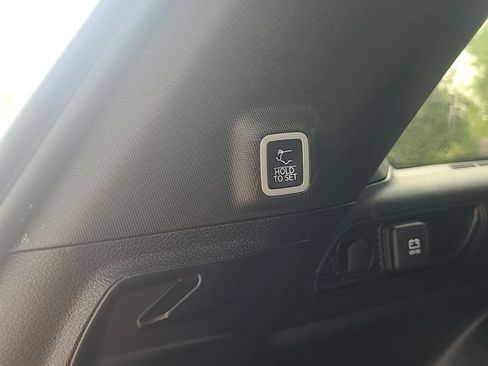 Used 2025 Jeep Grand Cherokee Altitude AWD/4WD image 32