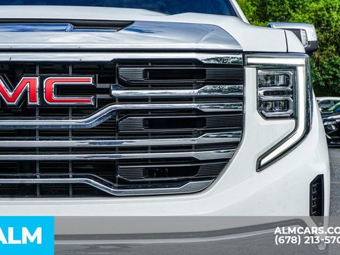 Used 2025 GMC Sierra 1500 SLT RWD image 11