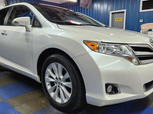 Used 2013 Toyota Venza XLE w/ XLE Premium Pkg image 2