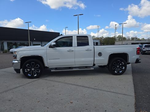 Used 2019 Chevrolet Silverado 1500 LT w/ All Star Edition image 5