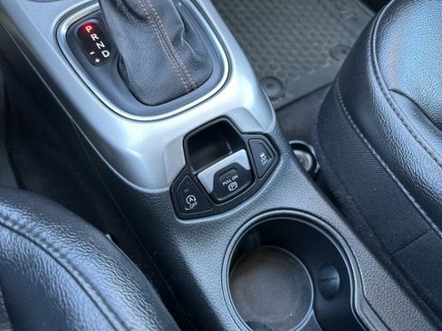 Used 2018 Jeep Compass Latitude w/ Popular Equipment Group AWD/4WD image 29