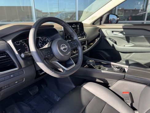 Used 2023 Nissan Rogue SL w/ SL Premium Package image 36