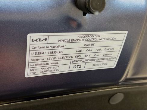 Certified 2022 Kia Niro EX image 31