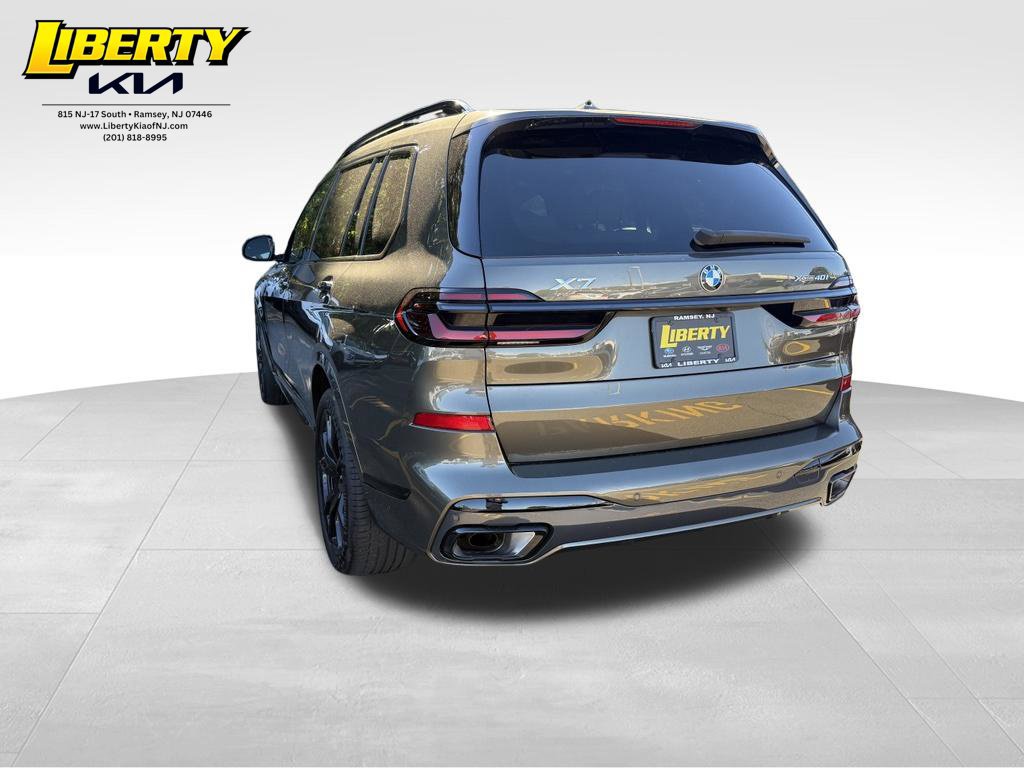 Used 2025 BMW X7 xDrive40i w/ Executive Package AWD/4WD image 5