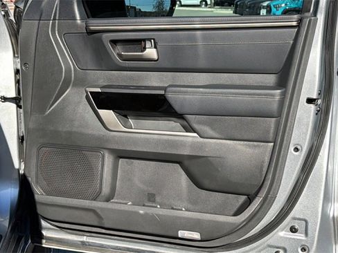 Used 2024 Toyota Tundra Limited image 38