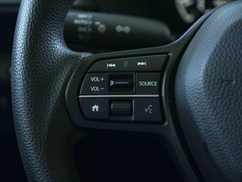 Used 2025 Honda CR-V LX image 20