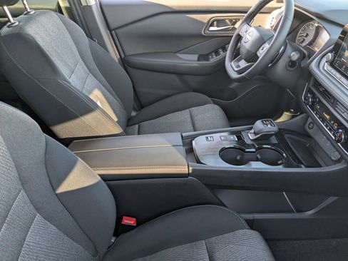 New 2026 Nissan Rogue SV w/ Cold Weather Package FWD image 29