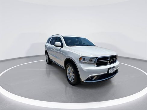 Used 2020 Dodge Durango SXT AWD/4WD image 2