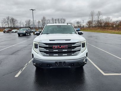 New 2026 GMC Sierra 1500 SLE