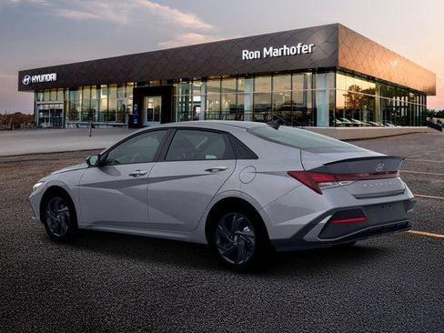 New 2026 Hyundai Elantra Sport FWD image 4