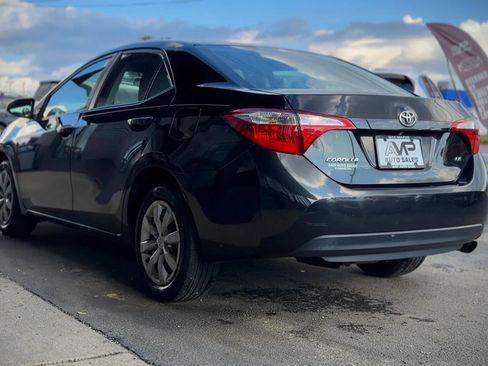 Used 2014 Toyota Corolla LE FWD image 4