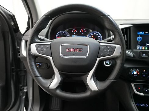 Used 2024 GMC Terrain SLE w/ Driver Convenience Package AWD/4WD image 4