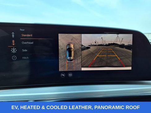 Used 2024 Cadillac Lyriq Sport image 18