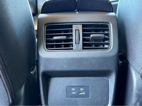 Used 2023 Nissan Rogue SV FWD image 18