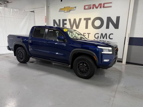 Used 2023 Nissan Frontier PRO-4X w/ Pro-4X Premium Package AWD/4WD image 2