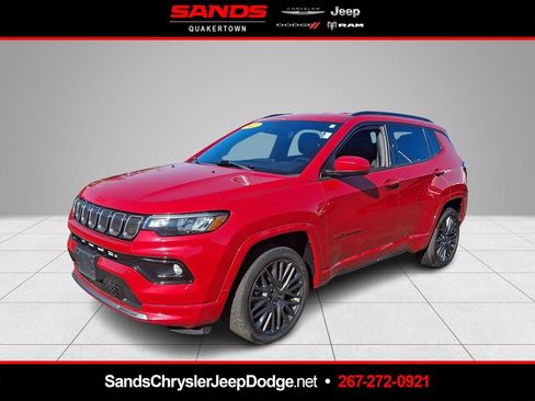 Used 2022 Jeep Compass Limited AWD/4WD image 1