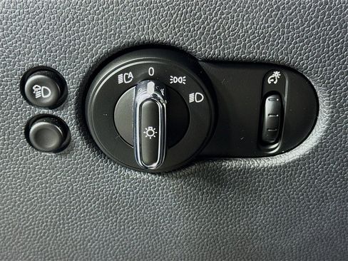 Certified 2023 MINI Cooper S w/ Signature Upholstery Package image 10