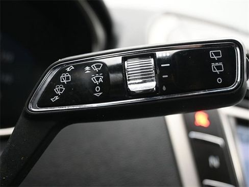 Used 2019 Lincoln Nautilus Select image 27