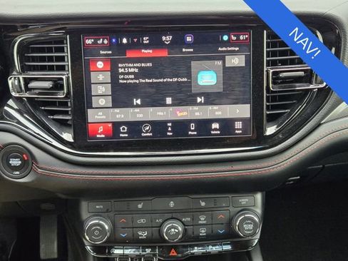 Used 2025 Dodge Durango GT RWD image 16