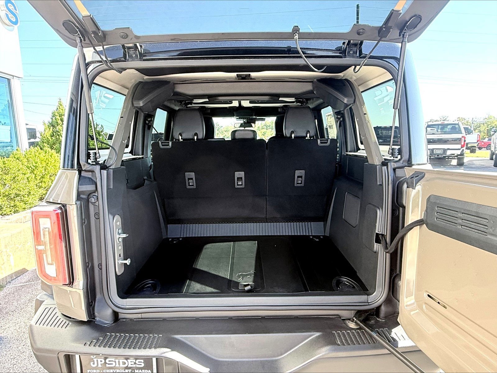 New 2026 Ford Bronco Badlands w/ Sasquatch Package AWD/4WD image 15