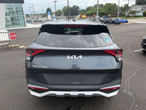 Used 2024 Kia Sportage EX FWD image 7