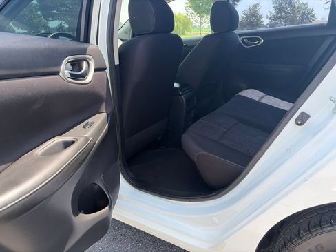 Used 2017 Nissan Sentra SV FWD image 11