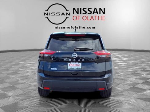 Used 2025 Nissan Rogue SV FWD image 26