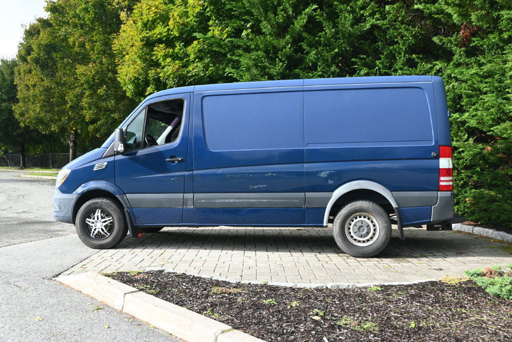 Used 2015 Mercedes-Benz Sprinter 2500 image 2