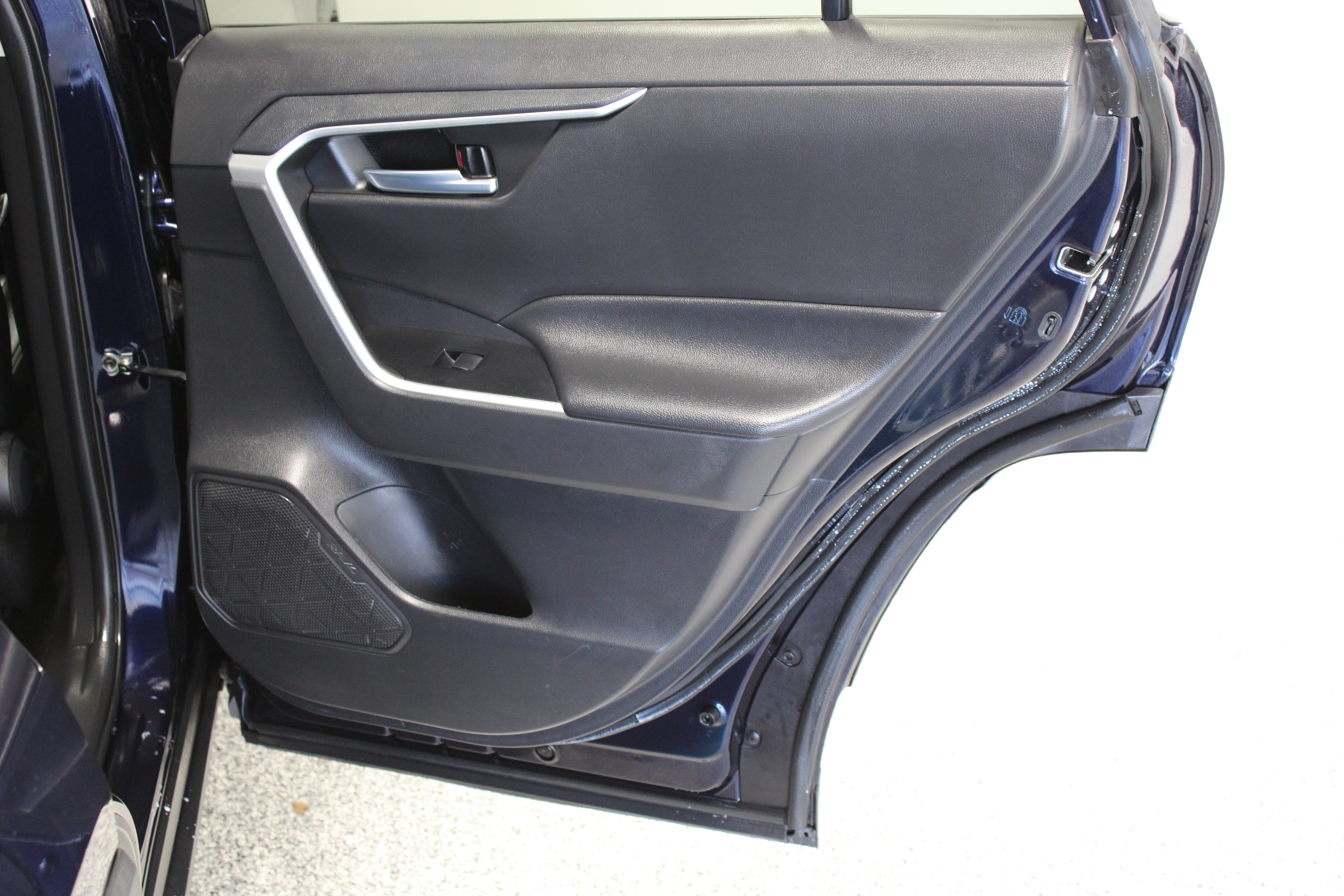 Used 2021 Toyota RAV4 XLE Premium FWD image 36
