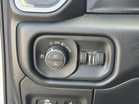Used 2025 RAM 1500 Big Horn AWD/4WD image 18