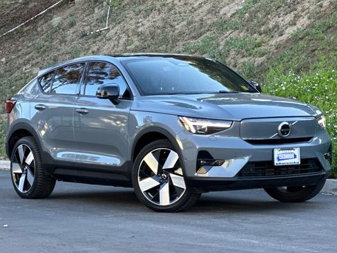 Used 2023 Volvo C40 P8 Recharge Ultimate image 2