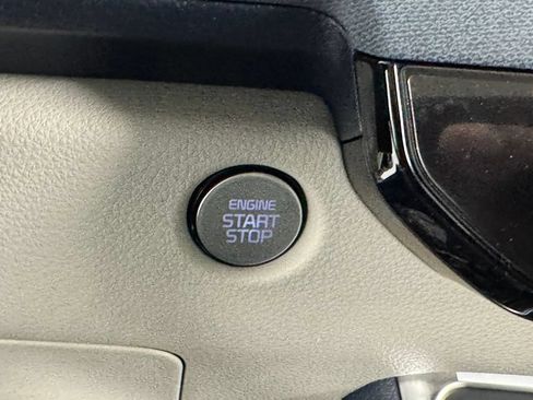 New 2026 Kia Carnival EX FWD image 26