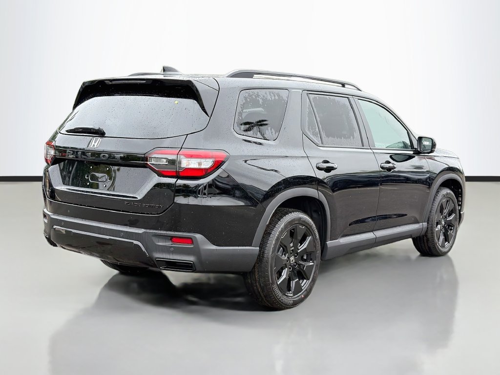 New 2026 Honda Pilot Black Edition image 6