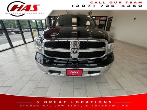 Used 2022 RAM 1500 Classic SLT AWD/4WD image 9