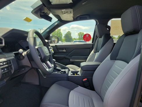 New 2026 Toyota Tacoma TRD Off-Road AWD/4WD image 15